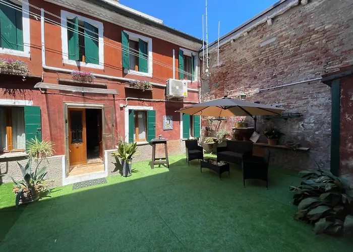 King's Garden Pensión Venecia