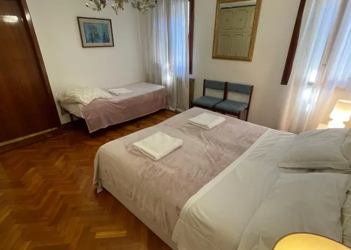 Pensión King's Garden