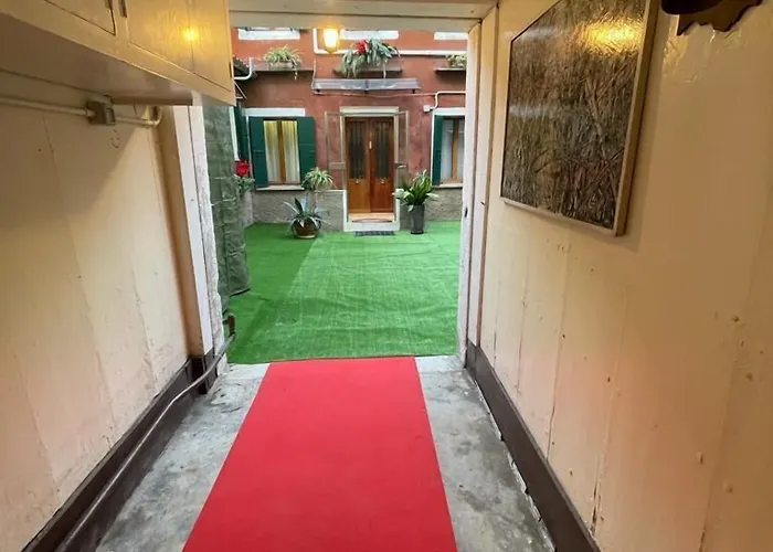 King's Garden 招待所 *